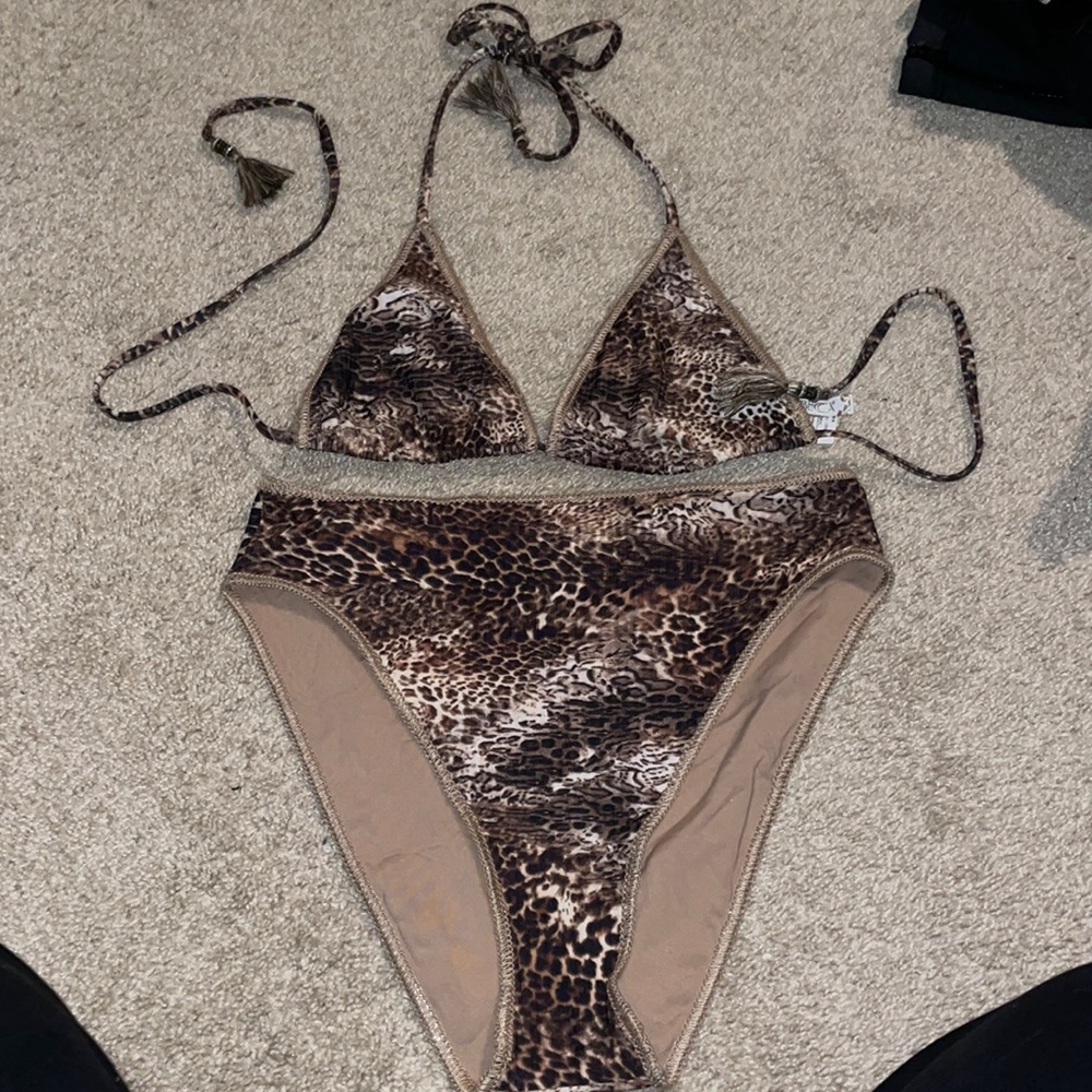 Becca cheetah swim set